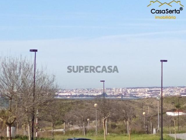 Casa venda em Capuchos, Almada