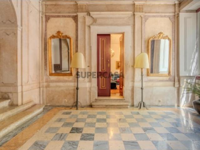 Casa venda em Santa Catarina, Lisboa