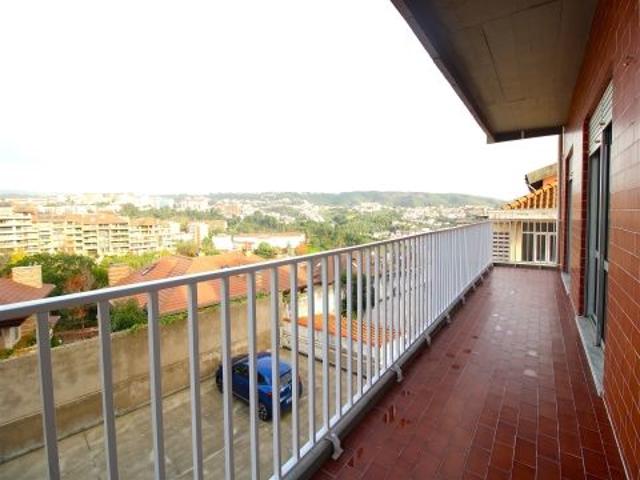 Apartamento alugar em Coimbra (Sé Nova, Santa Cruz, Almedina e São Bartolomeu), Coimbra