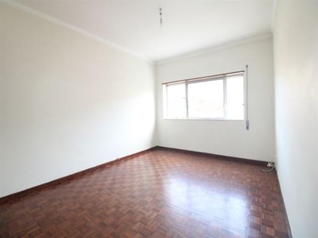Apartamento alugar em Coimbra (Sé Nova, Santa Cruz, Almedina e São Bartolomeu), Coimbra