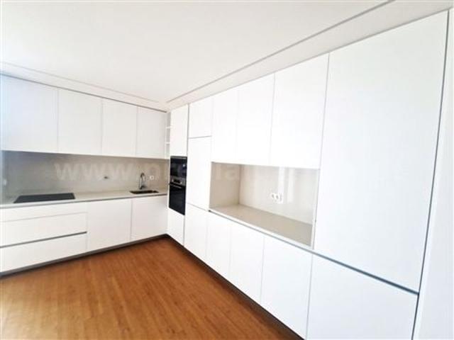 Apartamento alugar em Conjunto Urbano da Ribeira, Porto