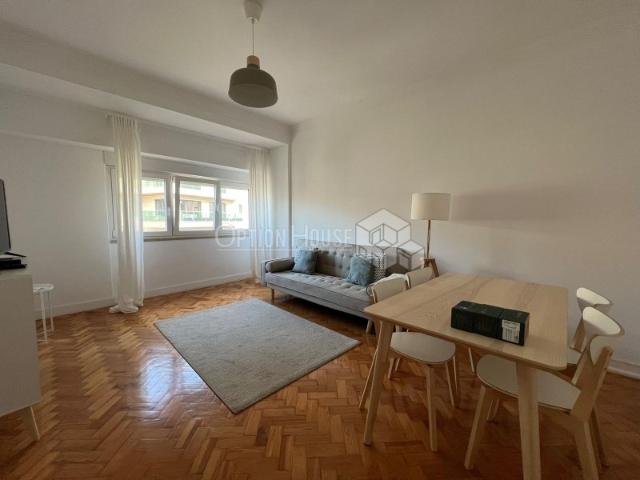 Apartamento alugar em Estrela, Lisboa