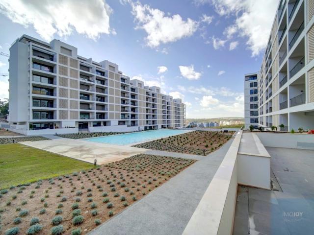 Apartamento alugar em Santiago Dos Velhos, Lisboa