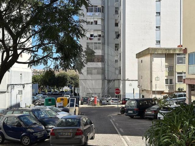 Apartamento venda em Urbanização da Atalaia, Amadora