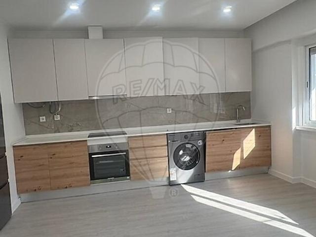 Apartamento venda em Urbanização do Neudel, Amadora