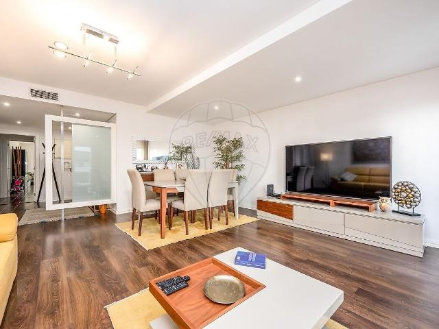 Apartamento venda em Damaia de Baixo, Amadora