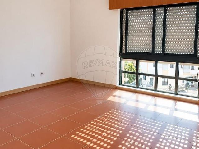 Apartamento venda em Algueirão, Algueirão-Mem Martins