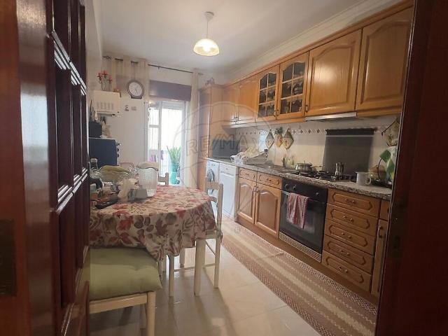 Apartamento venda em Tapada das Mercês, Algueirão-Mem Martins