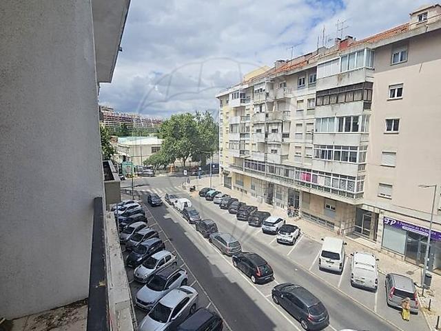 Apartamento venda em Picheleira, Lisboa