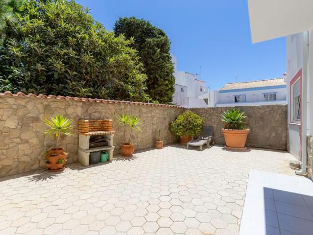 Apartamento venda em Vila Do Bispo