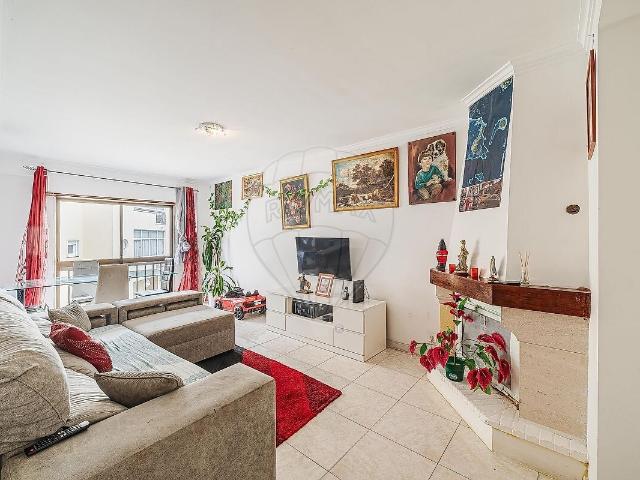 Apartamento venda em Cacém, Cacém e São Marcos