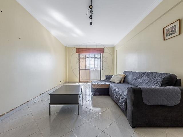 Apartamento venda em Cacém, Cacém e São Marcos