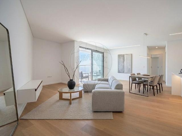 Apartamento venda em Caniço, Santa Cruz