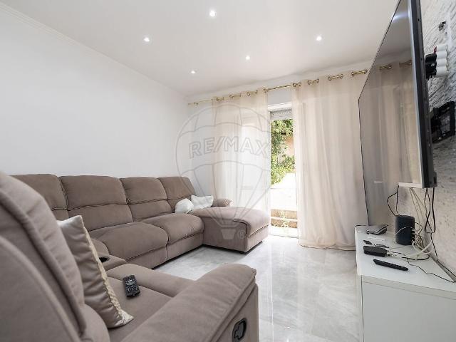 Apartamento venda em Venda Nova, Amadora