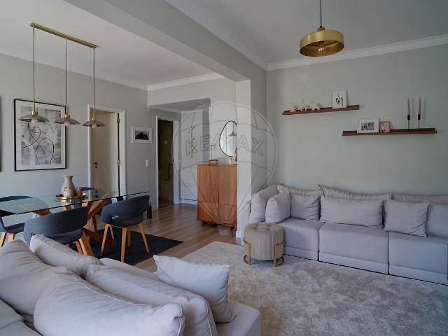 Apartamento venda em Alembrança, Almada