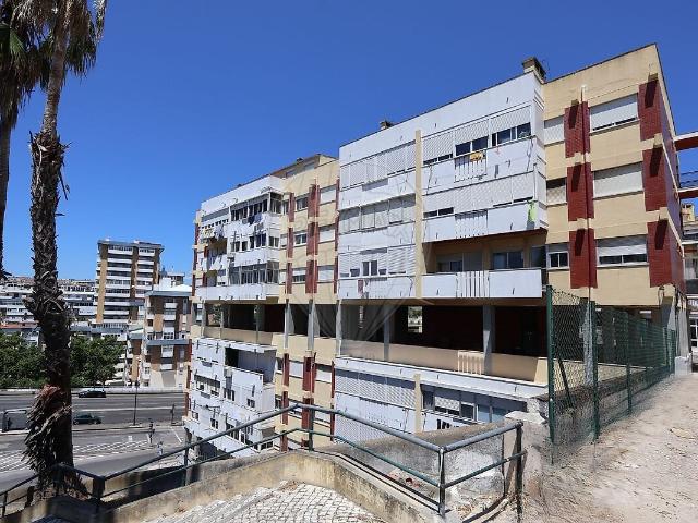 Apartamento venda em Santa Clara, Lisboa