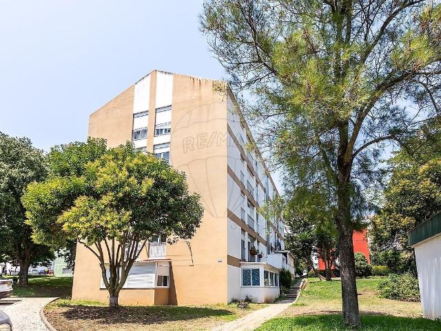 Apartamento venda em Massamá, Massamá e Monte Abraão
