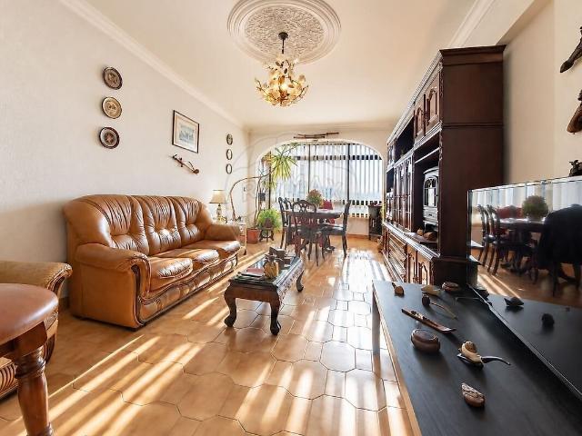 Apartamento venda em Massamá, Massamá e Monte Abraão