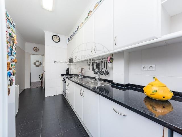 Apartamento venda em Mina de Água, Amadora