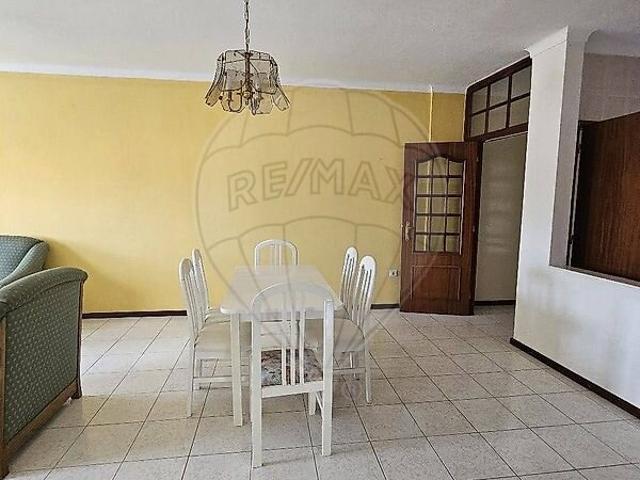 Apartamento venda em Nelas