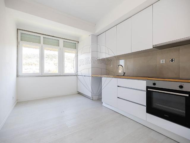 Apartamento venda em Patameiras, Odivelas