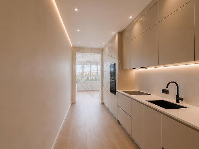 Apartamento venda em Barruncho, Odivelas