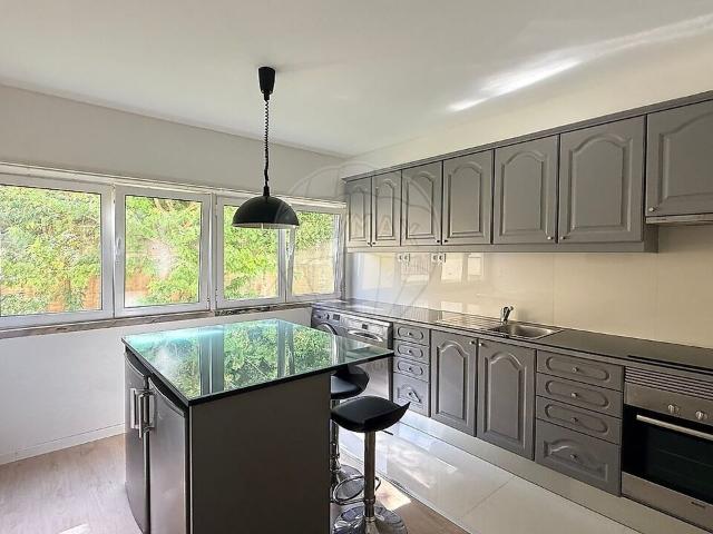 Apartamento venda em Quinta da Várzea, Odivelas