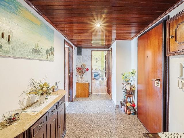 Apartamento venda em Vale de Carenque, Queluz