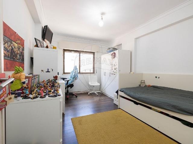 Apartamento venda em Vale de Carenque, Queluz