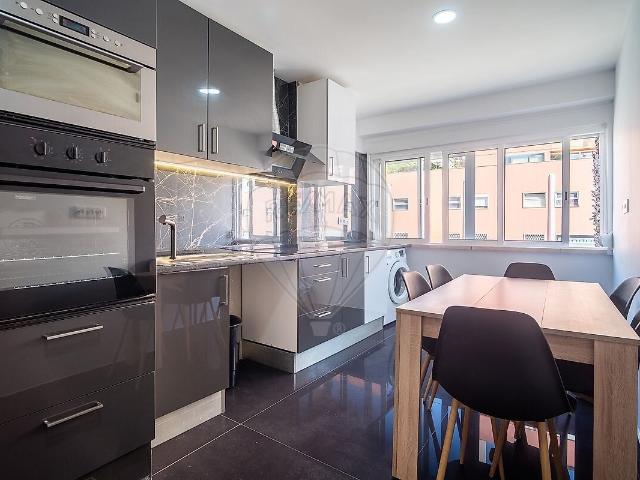 Apartamento venda em Casal da Caiada, Odivelas