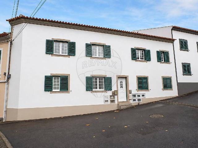 Apartamento venda em Ribeirinha, Angra do Heroísmo