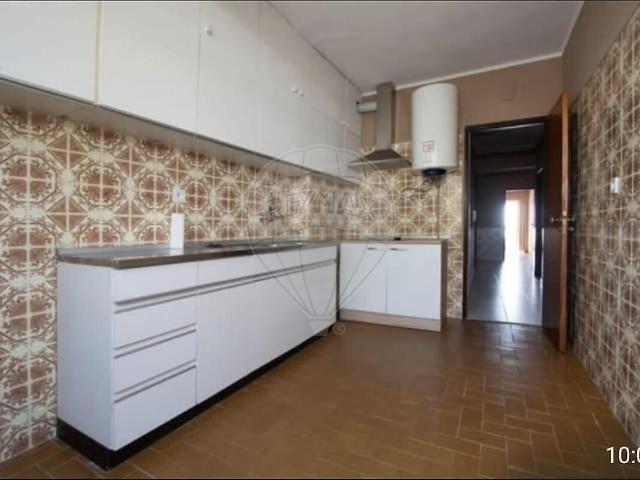 Apartamento venda em Rinchoa, Rio de Mouro