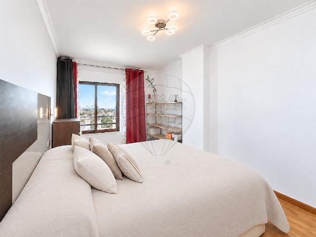 Apartamento venda em Rinchoa, Rio de Mouro