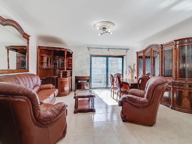 Apartamento venda em Rio de Mouro, Lisboa