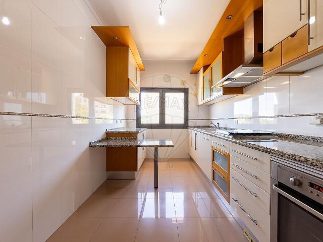 Apartamento venda em Urbanização do Almirante, Loures