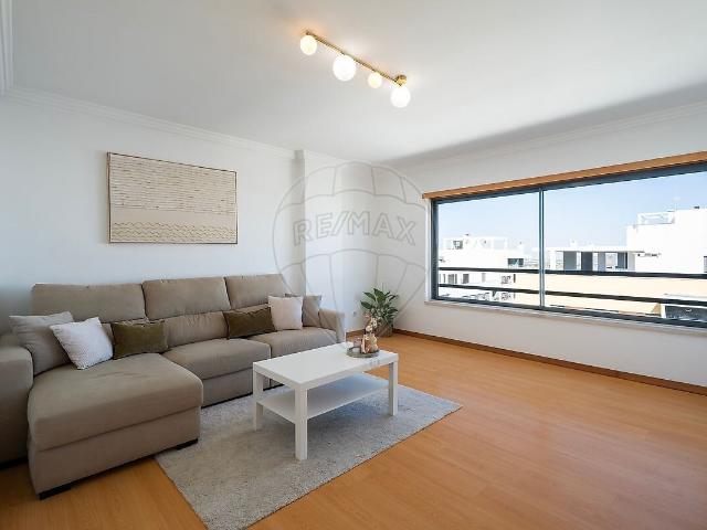 Apartamento venda em Urbanização do Conventinho, Loures