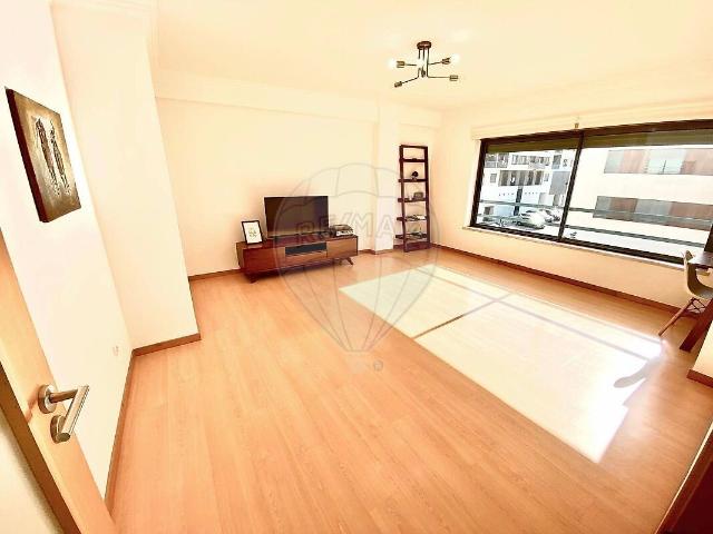 Apartamento venda em Urbanização do Conventinho, Loures
