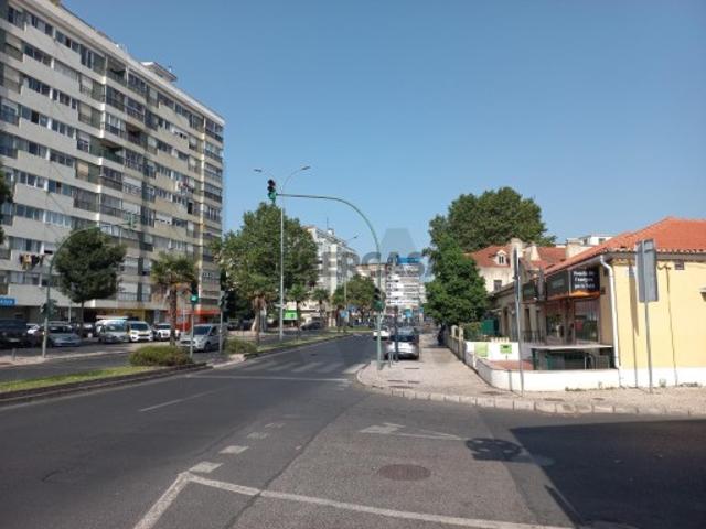 Casa venda em Falagueira, Amadora