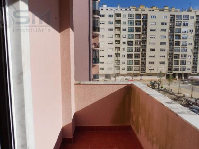 Apartamento alugar em Casal do Cotão, Cacém e São Marcos