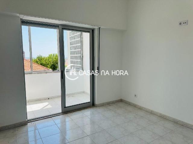 Apartamento alugar em Cova da Piedade, Almada