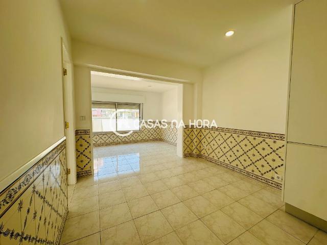 Apartamento alugar em Cova da Piedade, Almada