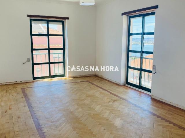 Apartamento alugar em Verderena, Setúbal