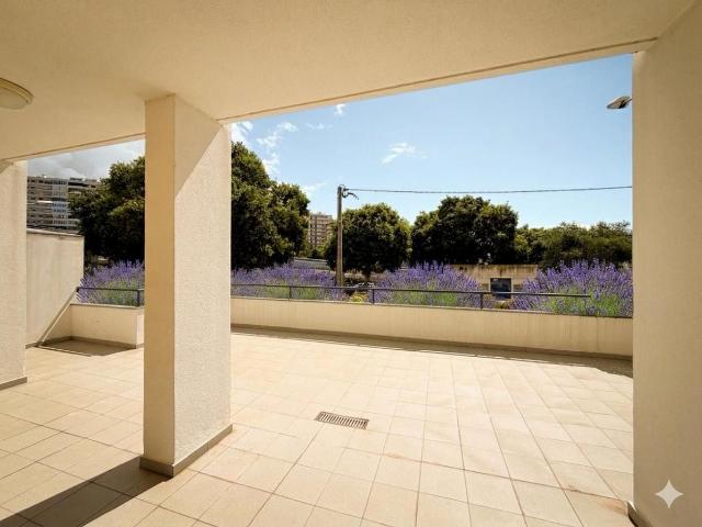 Apartamento alugar em Núcleo Urbano Histórico de Oeiras, Oeiras