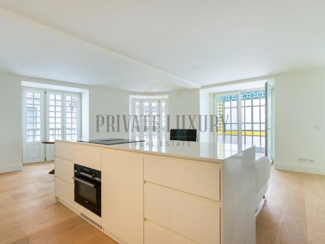 Apartamento venda em Santo António, Lisboa