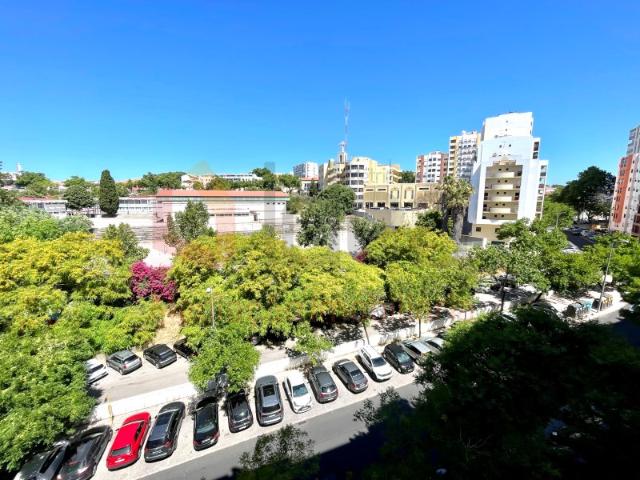 Apartamento venda em Ramalha, Almada