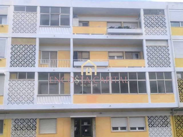 Apartamento venda em Santiago Dos Velhos, Lisboa