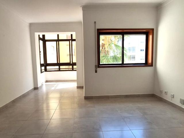 Apartamento alugar em Carcavelos, Cascais