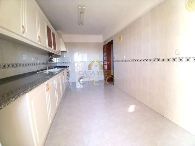 Apartamento alugar em Póvoa de Santa Iria, Póvoa de Santa Iria e Forte da Casa