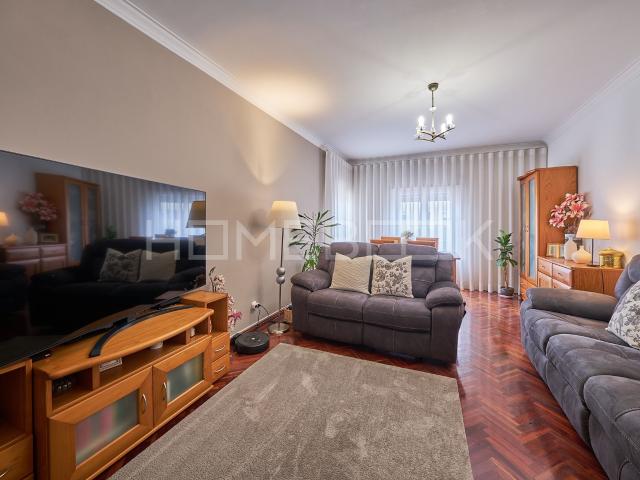 Apartamento venda em Santiago Dos Velhos, Lisboa
