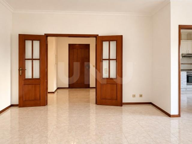 Apartamento alugar em Santa Maria da Feira, Travanca, Sanfins e Espargo, Santa Maria da Feira